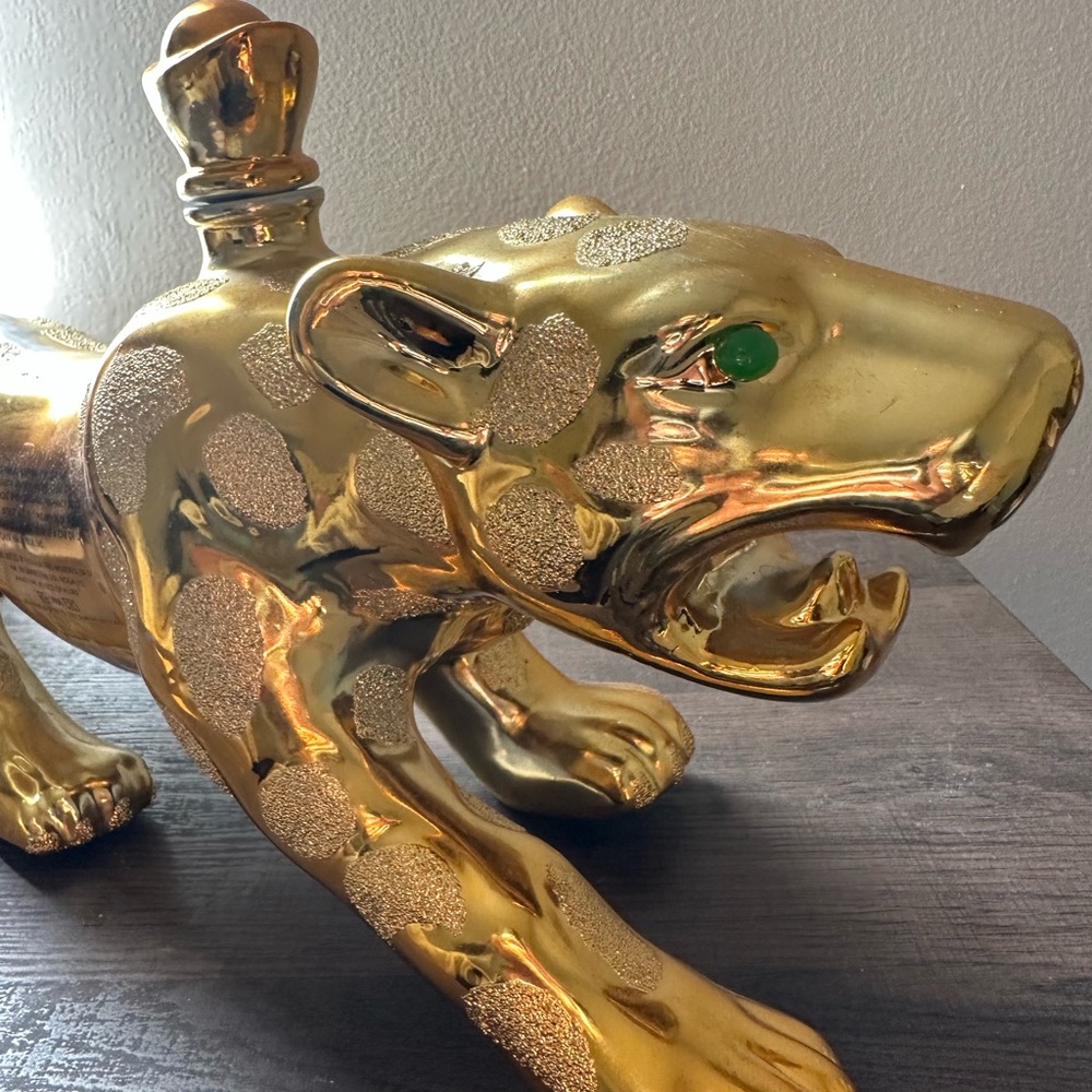 Casino Azul Anejo Jaguar Tequila